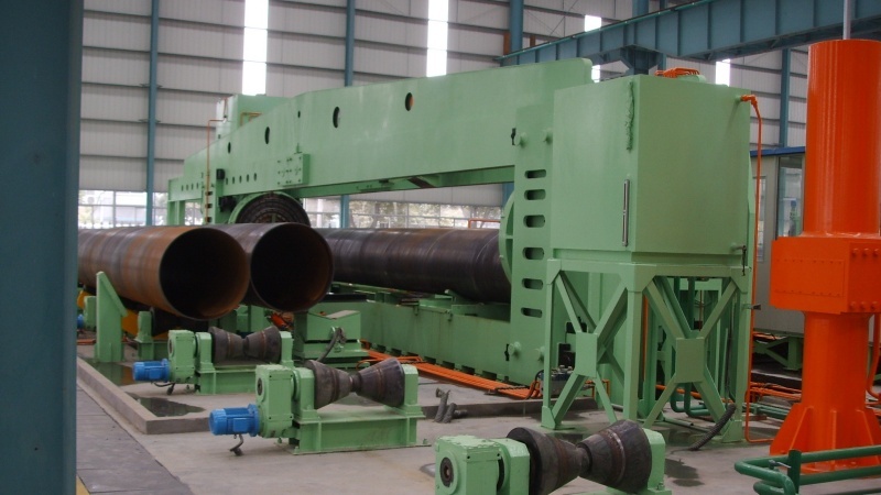 Hydro tester for sprial pipe-1