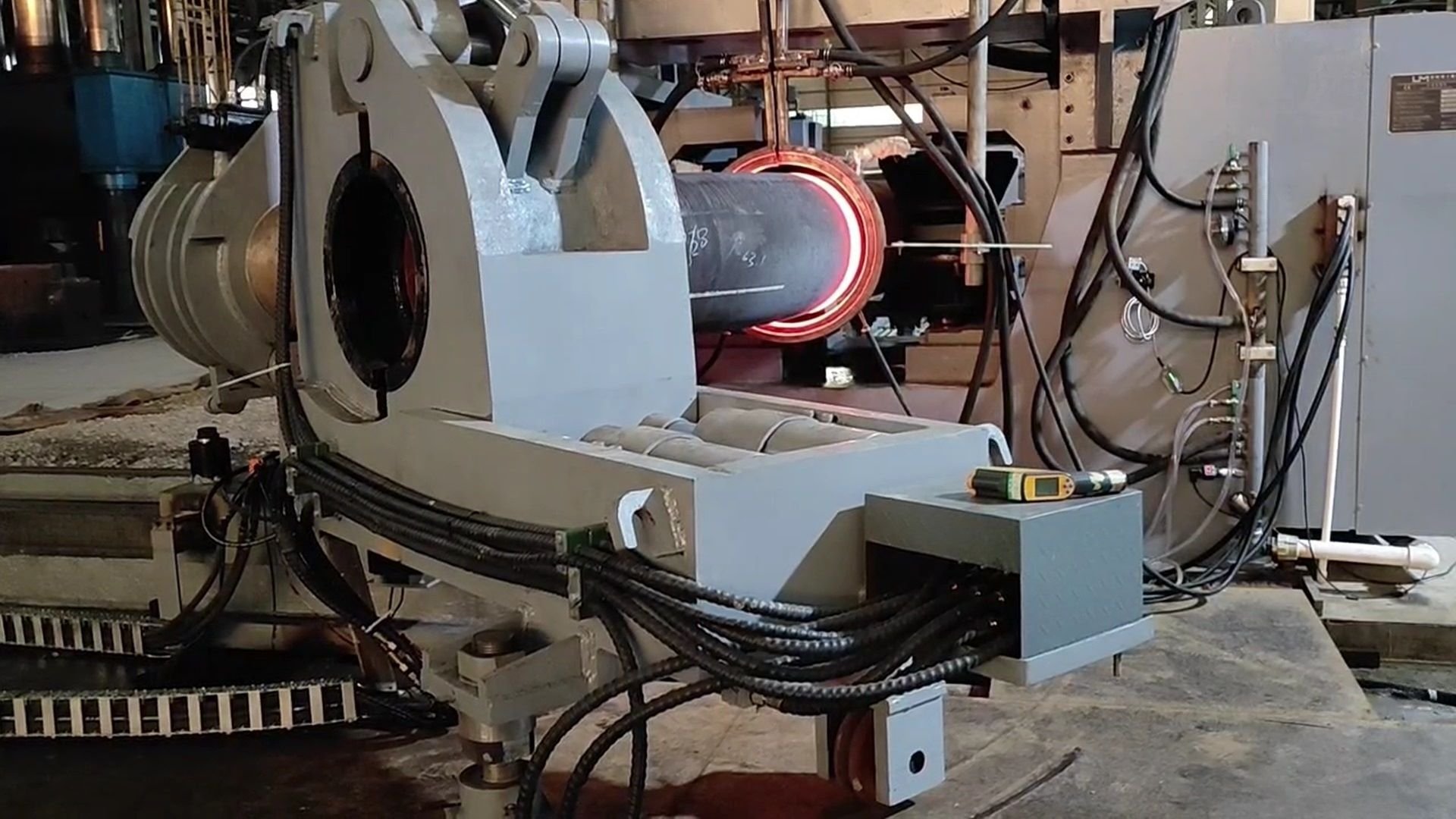 Pipe bending machine industion heating